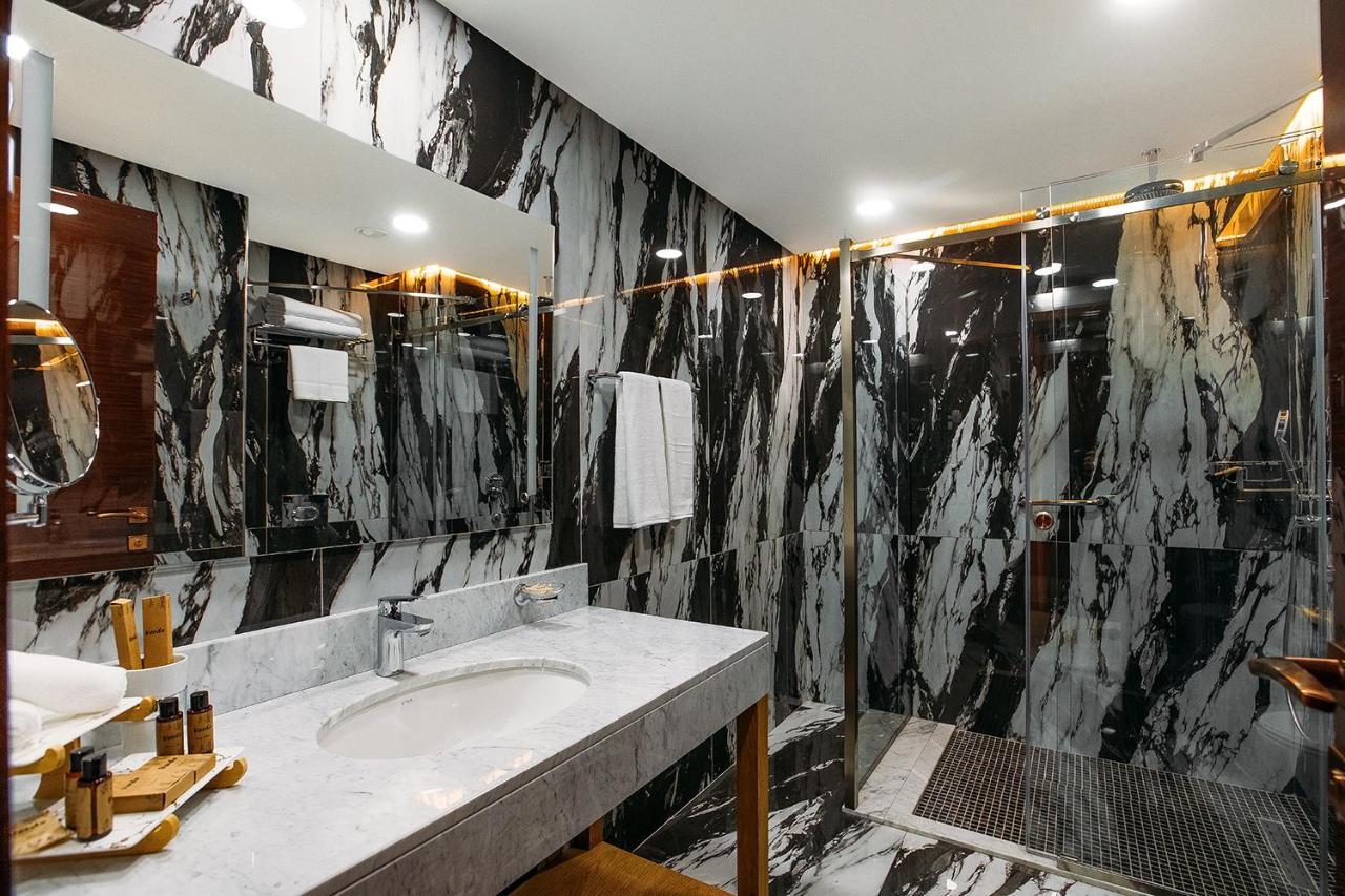 Marjan Plaza Hotel Tbilissi Extérieur photo