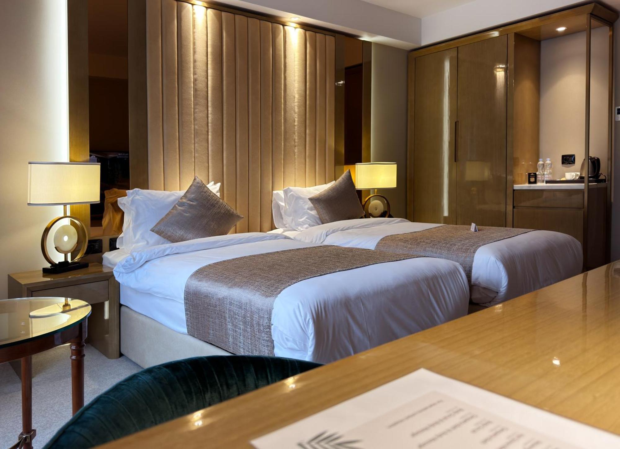 Marjan Plaza Hotel Tbilissi Extérieur photo