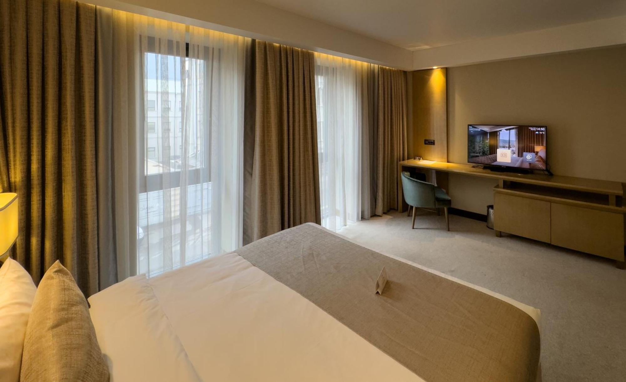 Marjan Plaza Hotel Tbilissi Extérieur photo
